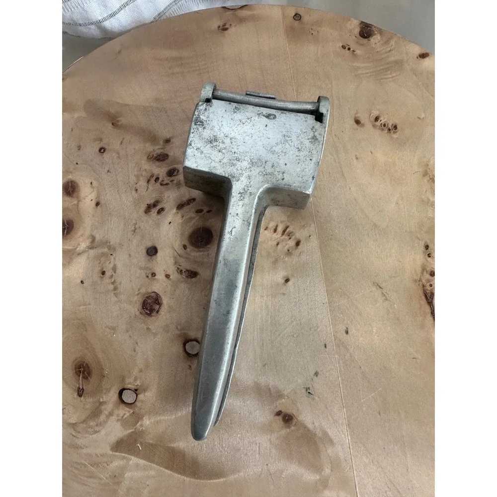 Vintage Crush-A-Cube Manual Ice Crusher Cast Aluminum Handheld Bar Tool Silver